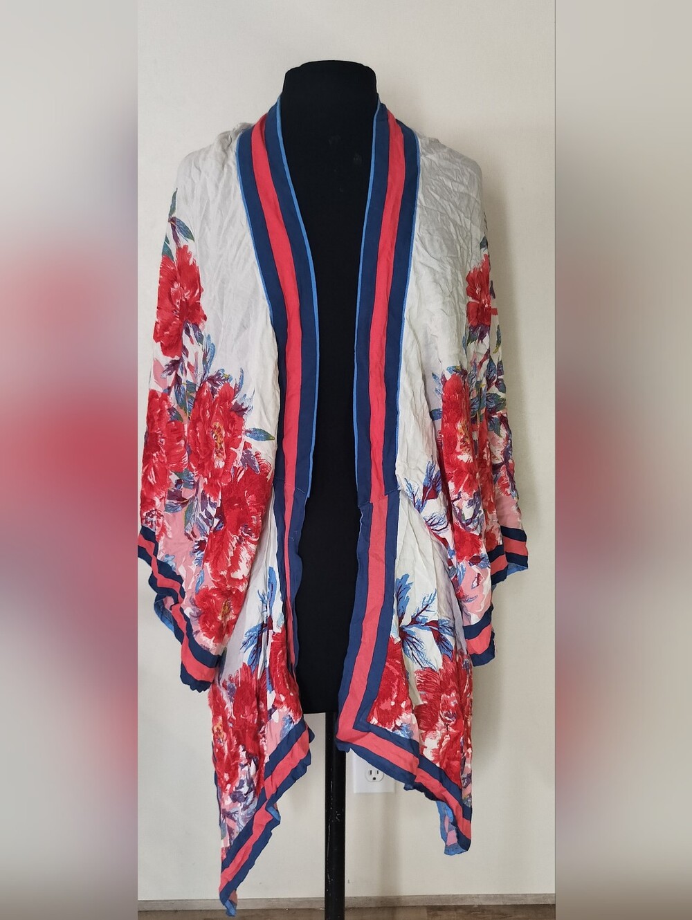 Flying Tomato White Open-Front Floral Kimono with Red and Blue Trim